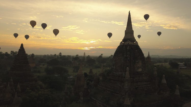Balloons in Bagan photo by Mikhail Wertheim Aymes