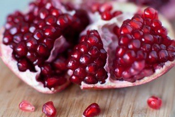 Pomegranate breakfast
